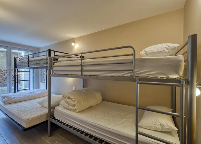 Fripouille - A 100 M De La * Royan