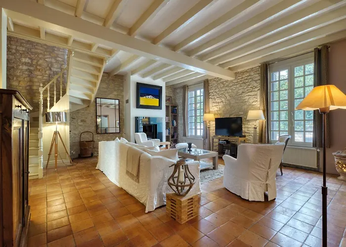 Fripouille - A 100 M De La